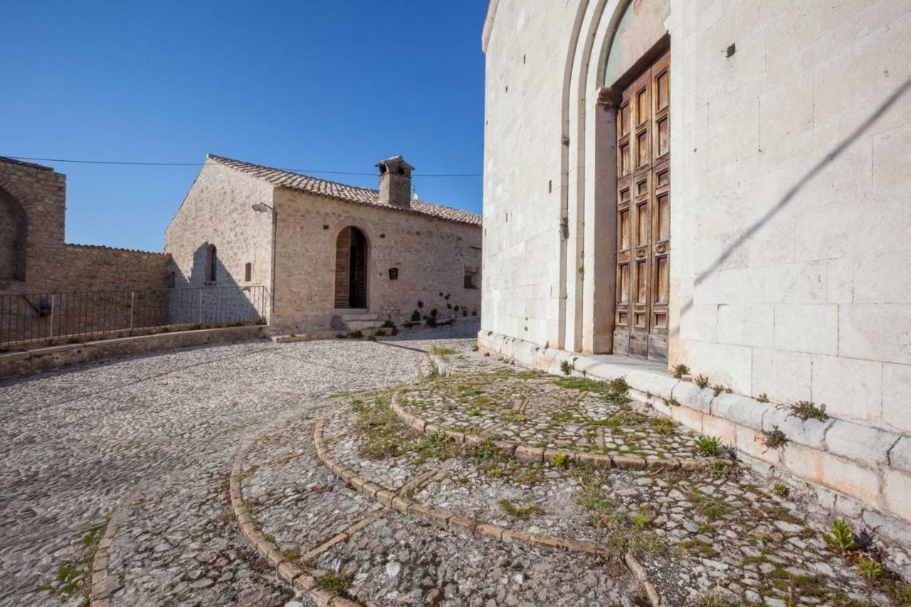 Aparthotel Il Castello Di Campello Campello sul Clitunno Zewnętrze zdjęcie